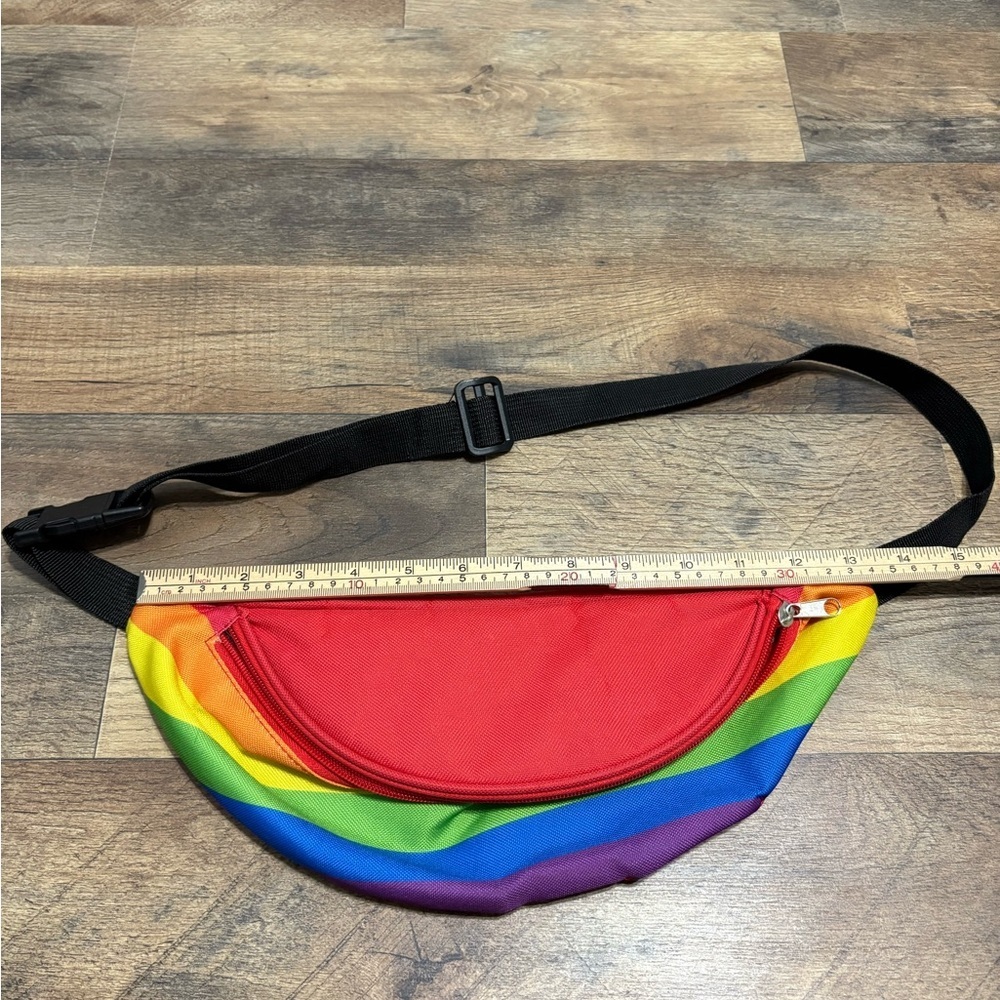 Rainbow Fanny Pack - Picture 7 of 8